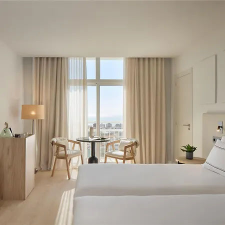 Melia Hotel *